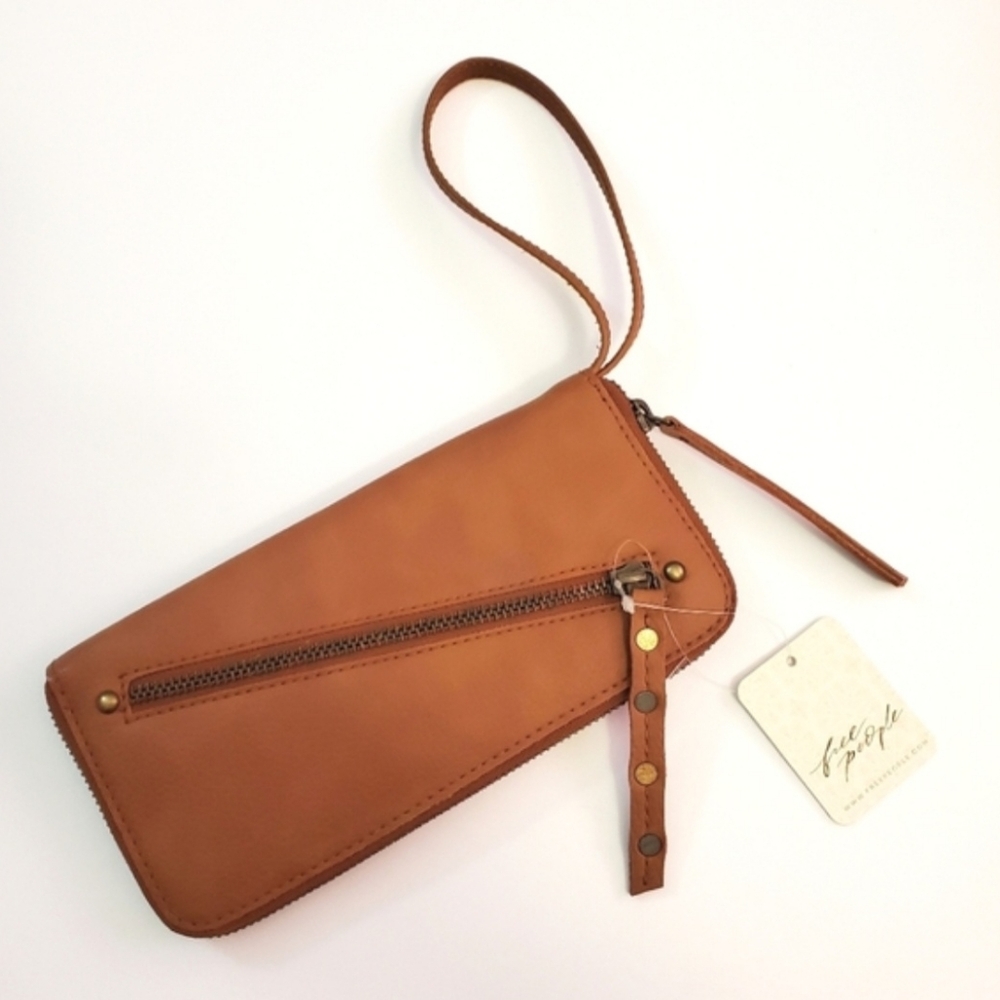 Nwot, FREE PEOPLE Distressed Tan Vegan Leather Wallet/ Wristlet.. Final Price